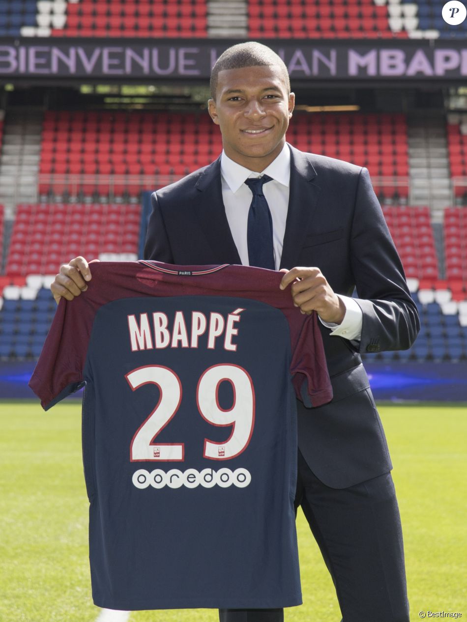 Kylian hot sale mbappe shirt